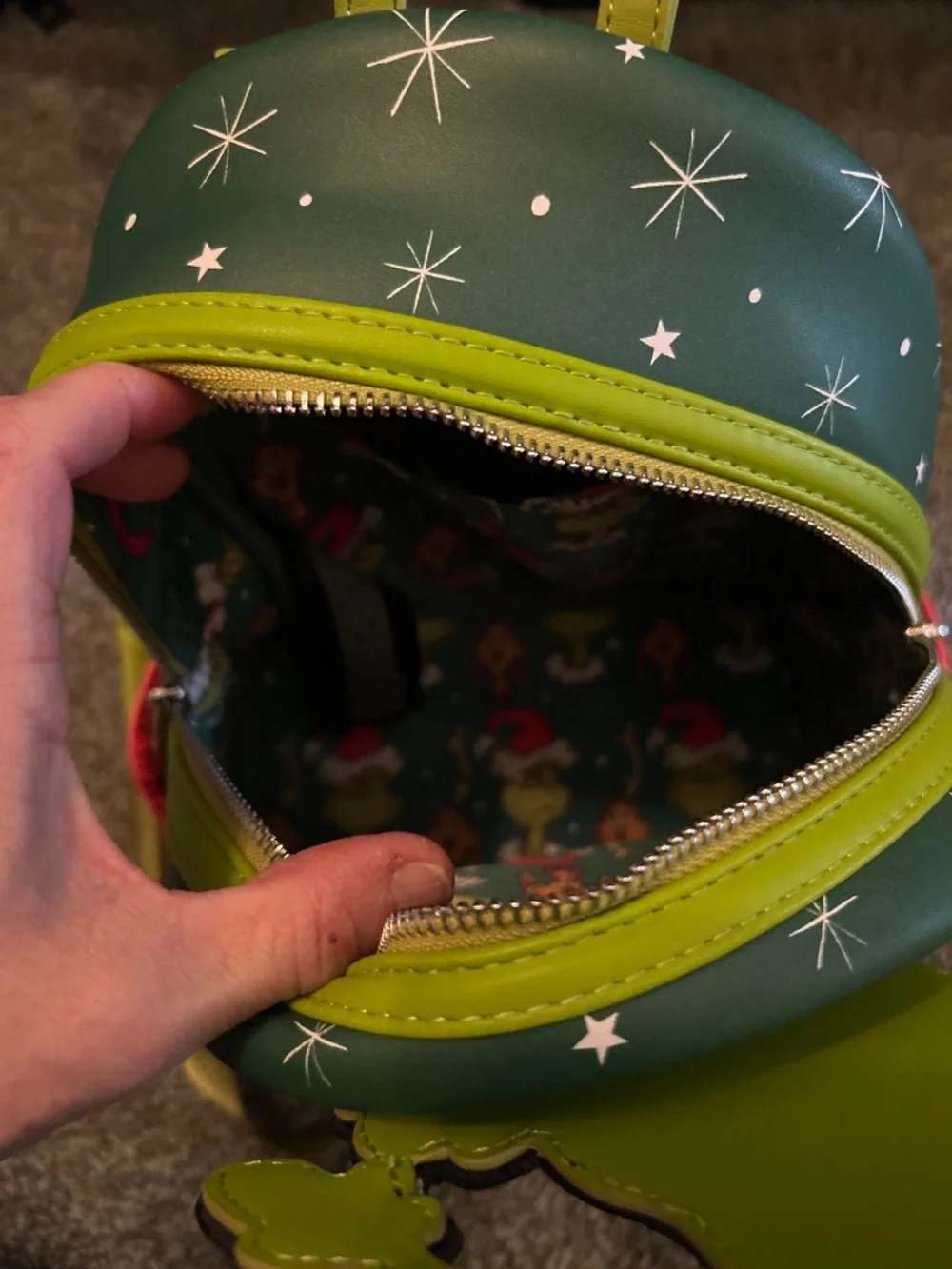 Grinch Loungefly - Picture 4 of 5